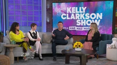 2023-03-30_-_The_Kelly_Clarkson_Show_mkv1756.jpg