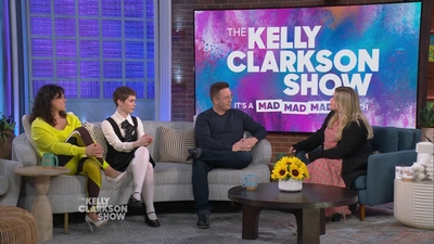 2023-03-30_-_The_Kelly_Clarkson_Show_mkv1769.jpg