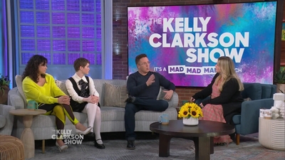 2023-03-30_-_The_Kelly_Clarkson_Show_mkv1853.jpg
