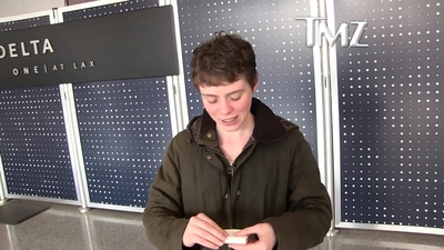 2023-03-31_-_TMZ_Video_mp42535.jpg