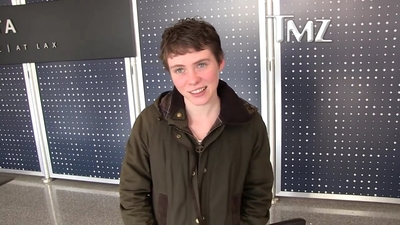 2023-03-31_-_TMZ_Video_mp42585.jpg