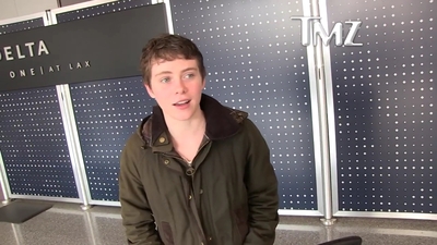 2023-03-31_-_TMZ_Video_mp42597.jpg