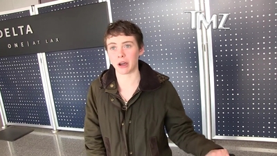 2023-03-31_-_TMZ_Video_mp42607.jpg