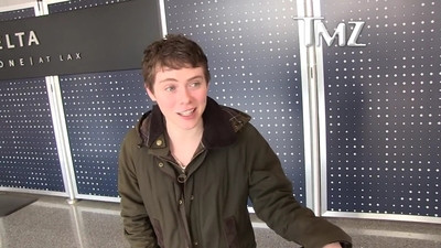 2023-03-31_-_TMZ_Video_mp42683.jpg