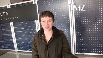 2023-03-31_-_TMZ_Video_mp42692.jpg