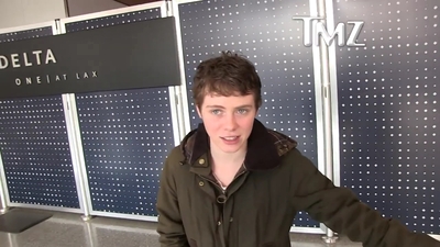 2023-03-31_-_TMZ_Video_mp42732.jpg