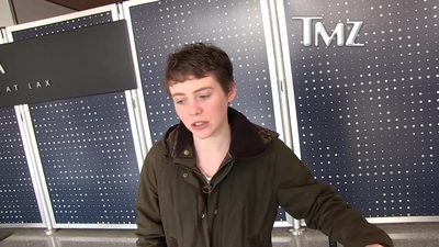 2023-03-31_-_TMZ_Video_mp42753.jpg