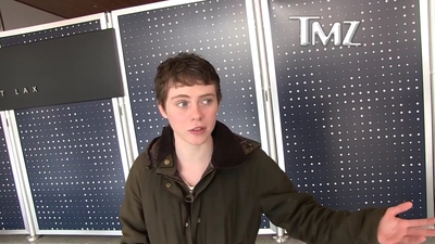 2023-03-31_-_TMZ_Video_mp42772.jpg