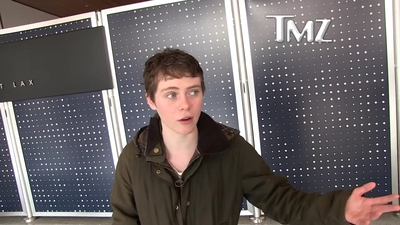 2023-03-31_-_TMZ_Video_mp42773.jpg