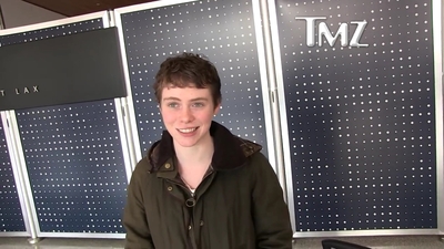 2023-03-31_-_TMZ_Video_mp42789.jpg