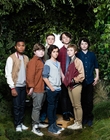 group-dark-background_28529.jpg